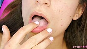 i'm a cute teen 18+ naked close-up for daddy mommy casting photoshoot