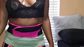 naejaye says, 'watch me twerk this ass and grind my pussy on the pole'