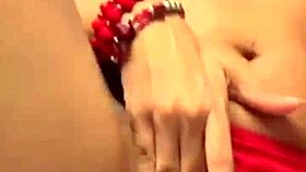 Greluda Gostosa Enjoys Sensual Lesbian Play