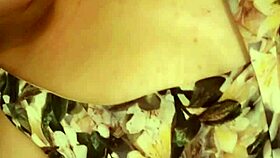 Novinha gemendo gostoso - parte 1