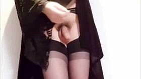 i'm selena the shemale in high heels n stockings, masturbatin to orgasm