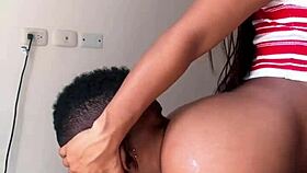 watch my huge ass bouncing on his face