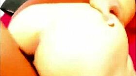 una nueva madura gordita que le encanta la verga joven