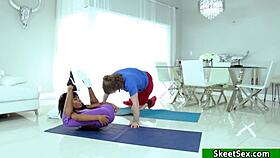 Ebony Babe Seduces Hunk Workout Mate In Doggystyle