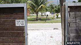 Blonde Athletic Cougar Cheating with Wild Moves in Raw Action