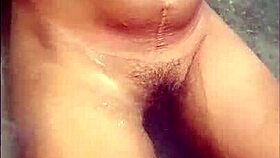 I masturbate my sexy girlfriend Susy on the beach with her brown skin.