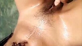 I masturbate my sexy girlfriend Susy on the beach with her brown skin.