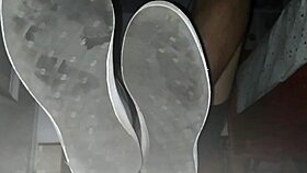 blue sweaty socks and barefeet with cumshot 😍