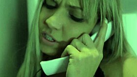 Loira Puta Chama Porteiro Para Chupar Sua Buceta