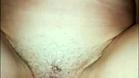 My tinder date, the nympho teen, rode my cock and squirted an exploshun orgasm.