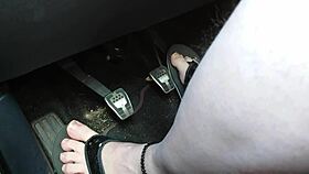 Barfuss In Flip Flops Auto Fahren