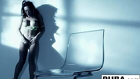 capri cavanni shows her athletic body in solo video