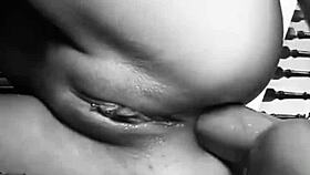 Novinha takes it in the ass, who likes a good anal orgasm?