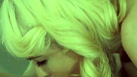 i's watchin this young teen wench doin coarse suckin and fuckin with her small tits and cock