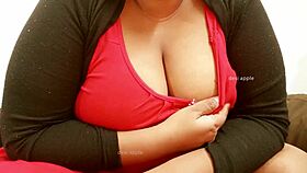 desi indian aunty flaunts her massive big boobs