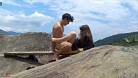 me follo a la cachonda de mi hermanastra a escondidas parte2 😈