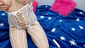 Milf fucks her wet pussy solo, moaning.