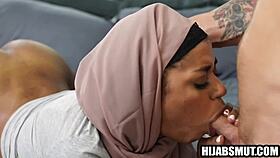 मुस्लिम स्टेप सिस्टर अमेरिकन स्टेप ब्रदर से हार्ड चोदी गई