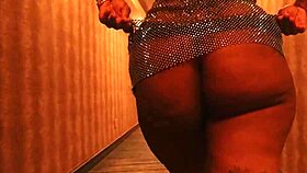 i got some greaat dick after leavin' the party from a chocolate african man