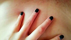 ella quería usar su juguete y terminé montada sobre su vagina