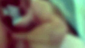 उसकी चूत स्टेडियम जैसी बड़ी है पर वो टिट्स मुझे फौरन झड़वा देती हैं