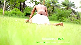 Milf flees after intense field fuck with big cock