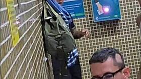 uh, sexo no banheiro do terminal, so hot man