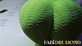 Wow, this MILF takes her trainer to the hotel for real training!