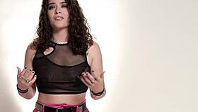 Victoria Voxxx's Kinky Solo Orgasm Up Close