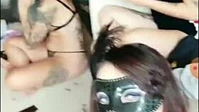 Na Rua Gostosa Bate Uma Em Público Em Live Do Instagram Com Peitos De Fora Buzinaram Ao Ver