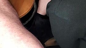 Mi Succhia Il Cazzo Di Nascosto E Ingoia Tutto E Io Godo Come Una Bestia!