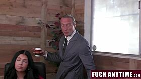 boss freeusing his new employee at office - fuckanytime