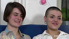 luna verwöhnt tumpies süßen arsch mit big tits und feet play