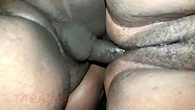 Safada gozou tomando no cu