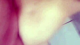 Novinha fazendo anal no banheiro - gaucholuiz e santinha safadinha