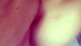 Novinha fazendo anal no banheiro - gaucholuiz e santinha safadinha