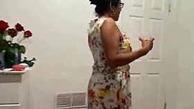 ohh, anna maria, mature latina, lovin’ my fans backstage, ya know