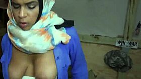 i'm watchin ed rich arab girl gettin her pussy operated on