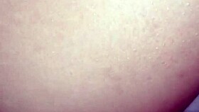 Vecina Caliente Llama Cuando Esposo No Esta Busca Mas en Juanlatino4