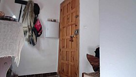 hey, delivery guy gets a surprise blowjob from a curvy stranger in slowmotion