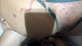 Rapaz da vivo instala internet e casada dá gostoso pra ele e ajudante