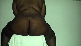 omg look at my fat ass bouncing