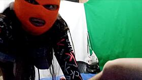 Is this stepmom hiding from her husband while showing off her ass?