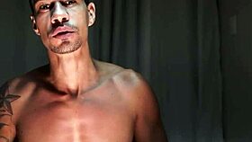 novinho sucking huge cock in gay fetish scene with big ass