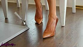 Stepmom Silvia Saige Seduces Stepdaughter Alina Lopez for Kinky Grinding