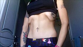 i swear, Chantal’s athletic body in leggings gets me so hard!