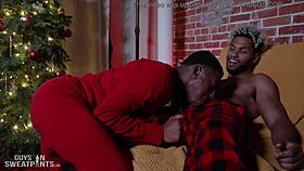 christmas creampie with muscular bodybuilder and monster cock