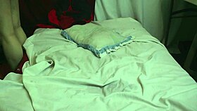 Amateur couple fucks pussy at home in homemade video