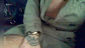 provoquei o uber e deixei ele brincar com minha bucetinha