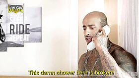 Chamei o gerente do hotel e fodi seu rabo 😈